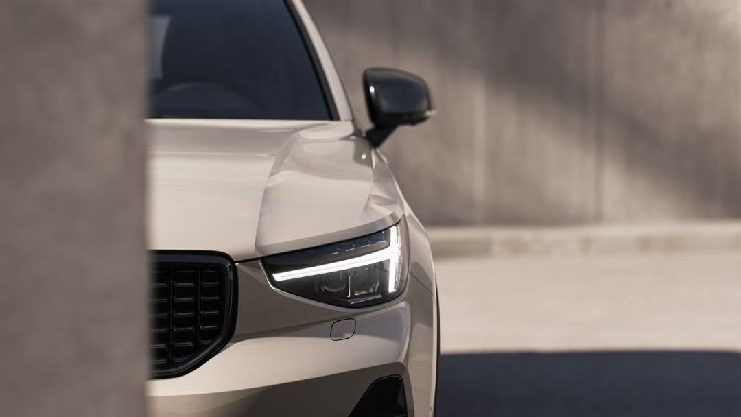 my26-xc40-mhev-overview-exterior-gallery-06-16x9